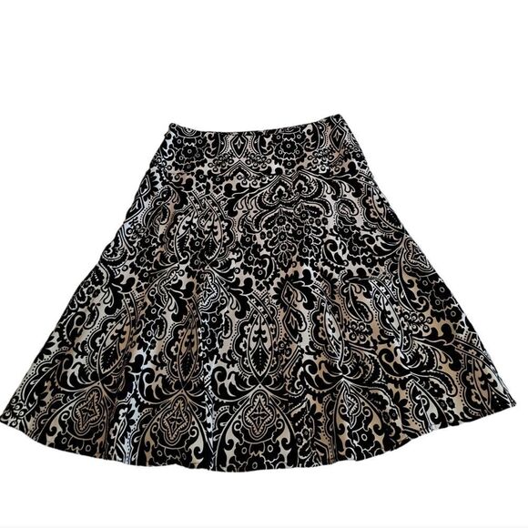 Ann Taylor Print Skirt Black/White Size 2 Petite Lined - Picture 1 of 5